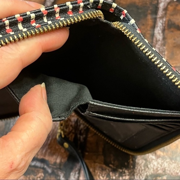 Fossil Madison Zip Around Clutch Wallet Wristlet Black White Stripes Red Dots - Picture 6 of 10